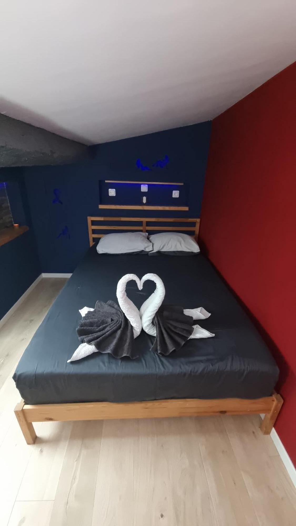 Appartement Romantique Climatise Belorizon - 30 Min De La Mer Pignans ภายนอก รูปภาพ